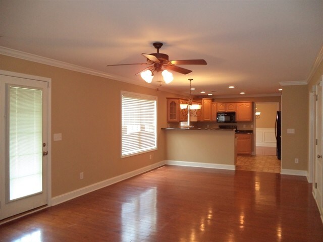 Building Photo - 6317 Stillglen Ln