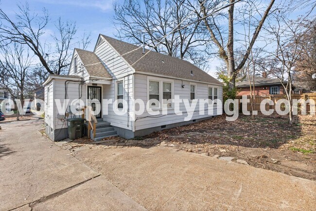 Building Photo - 3610 Kearney Ave