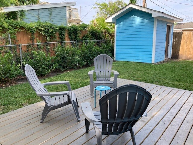 New Hedge Along Back Fence - 1223 E Waldburg St