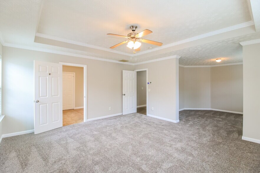 Building Photo - 565 McGiboney Ln