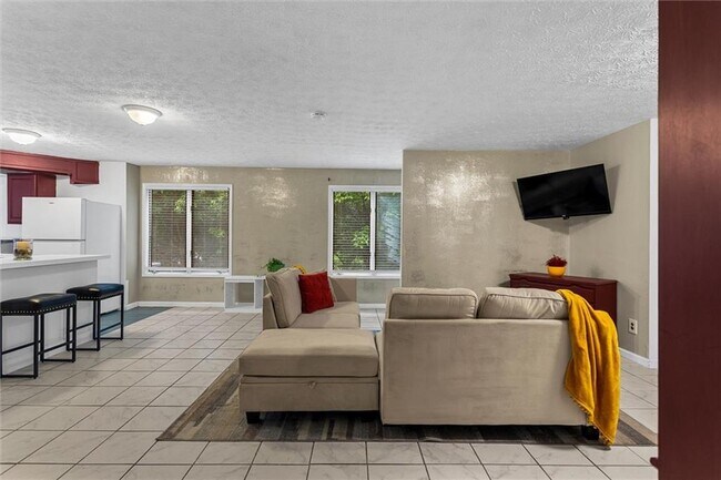 Building Photo - 5547 Circlestone Ln