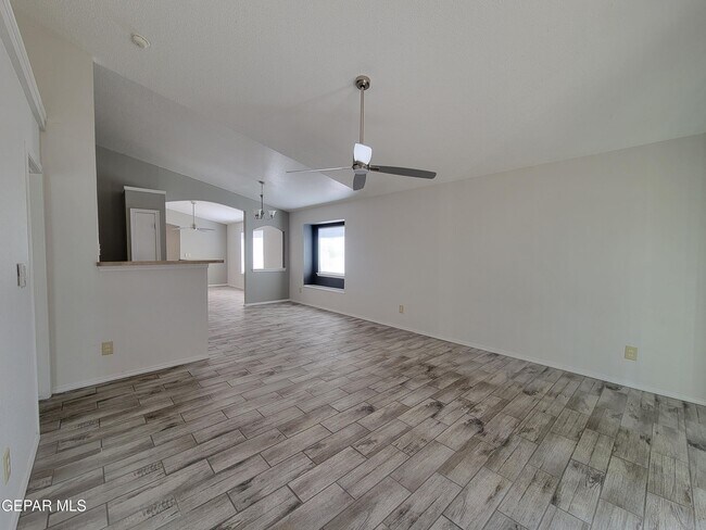 Building Photo - 14044 Peter Noyes Dr