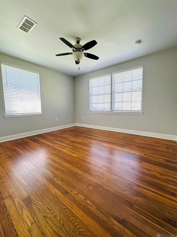 Building Photo - 376 Croydon Ave