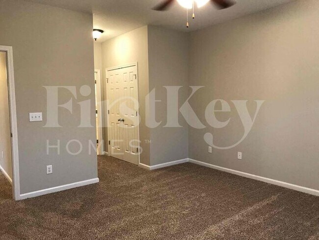 Building Photo - 1088 Fairbank Ln