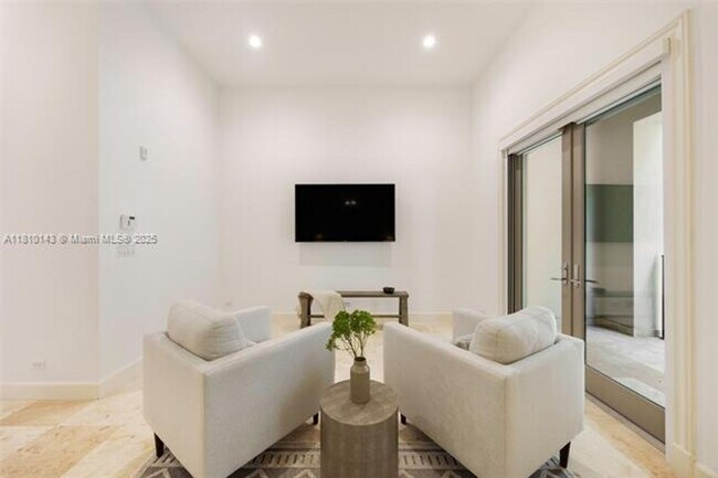 Building Photo - 7430 SW 56th Ct