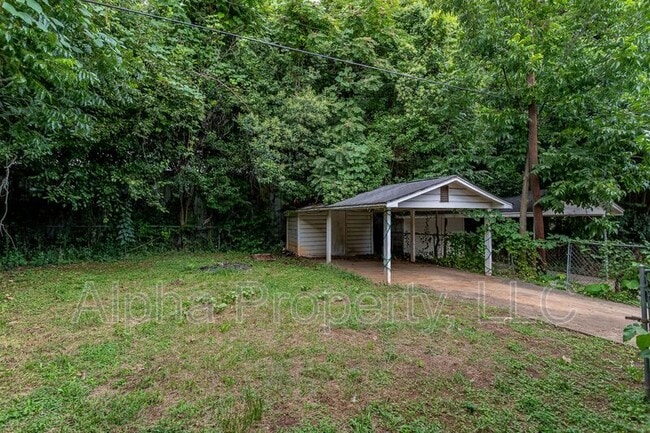 Building Photo - 8 Wrigley St