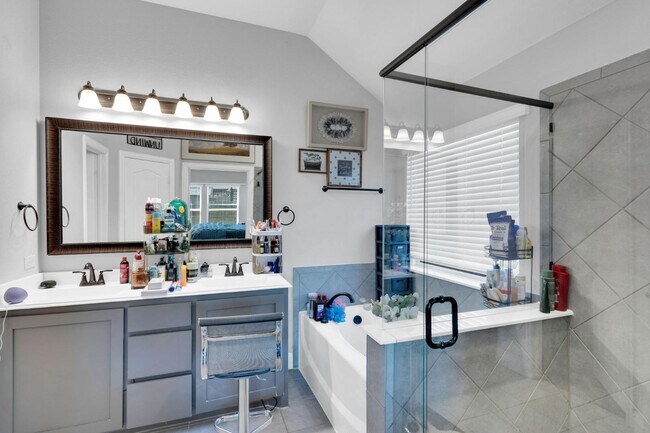 Building Photo - 1129 Snowy Owl Dr