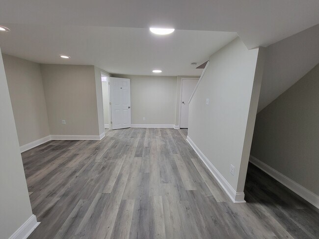 Building Photo - 5253 Cedgate Rd