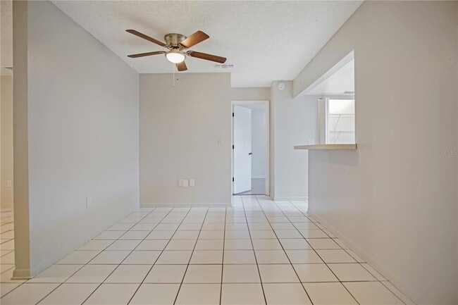 Building Photo - 1436 Lake Bonny Dr W