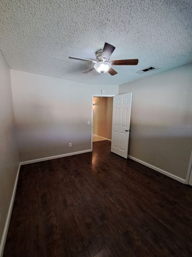 Building Photo - Stunning 4-Bedroom Kerman Home with Swimming Pool Available Soon!