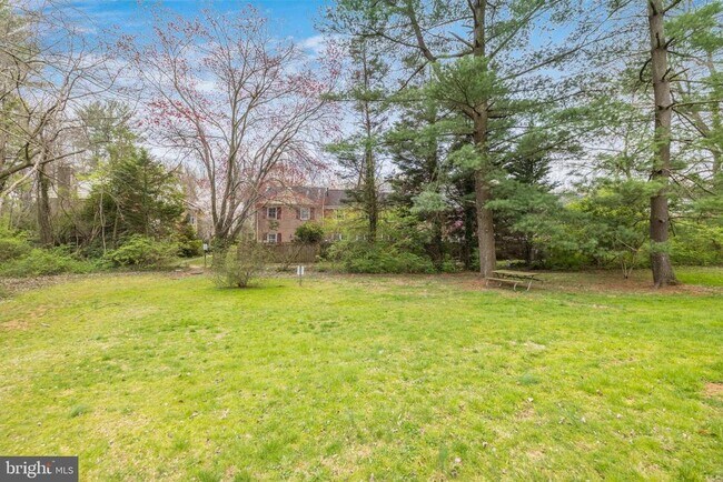 Building Photo - 9823 St Cloud Ct
