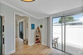 Building Photo - 44 Jacaranda Cay Ct