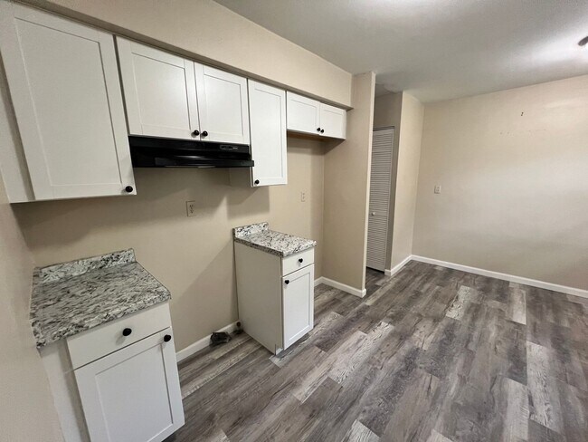 Building Photo - OKOLONA HOME