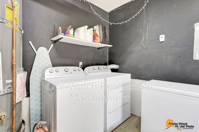 Building Photo - 9308 Hall Cir