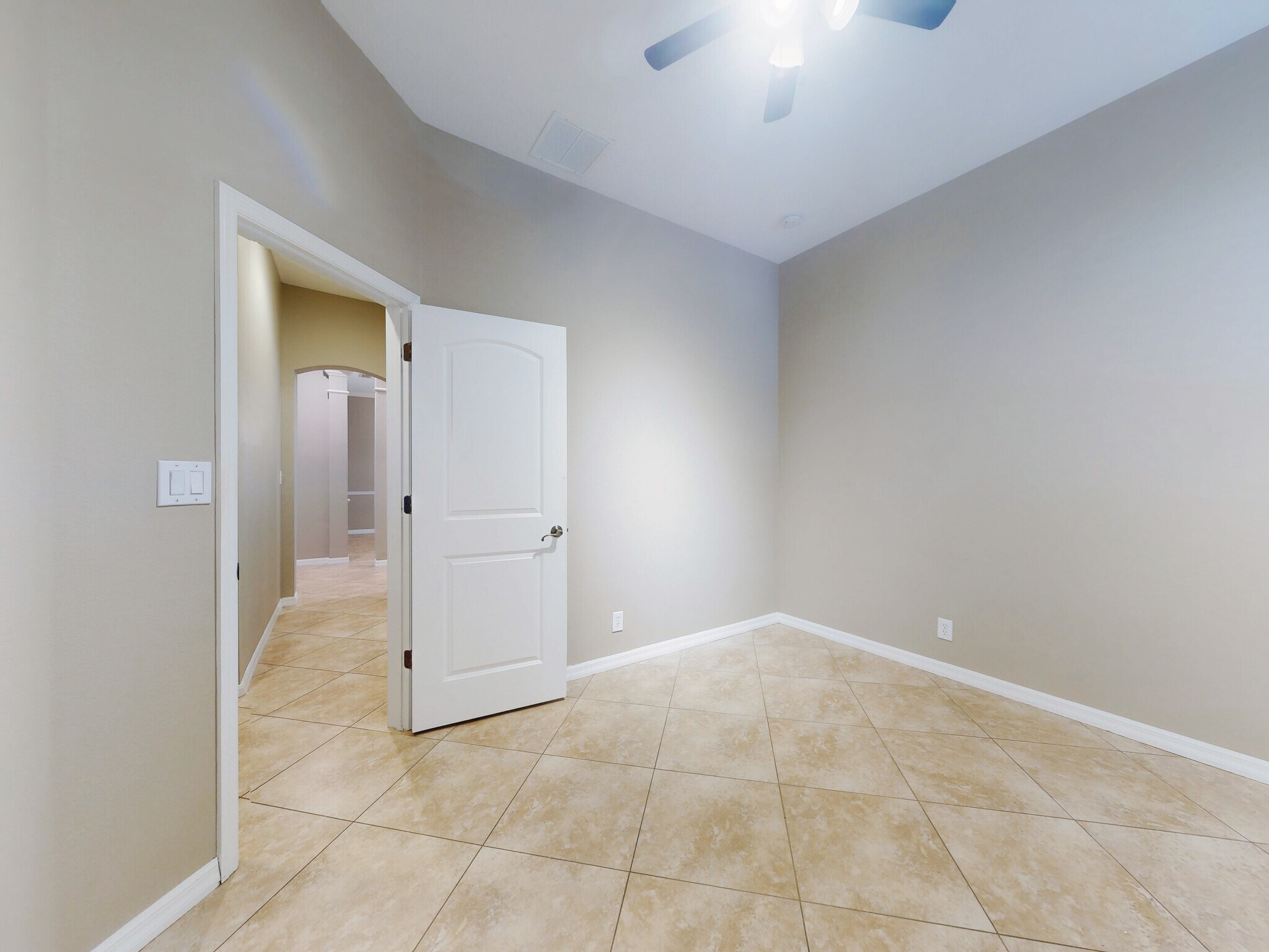 Building Photo - 610 Victoria Hills Dr