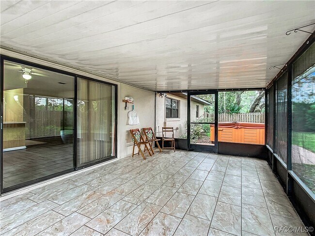 Building Photo - 1237 N Lion Cub Point