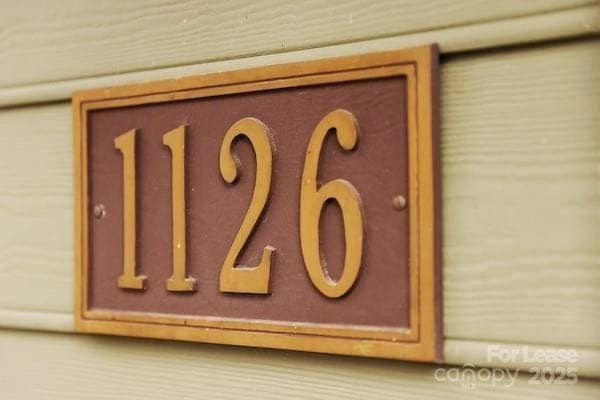 Building Photo - 1126 Hanford Pl NW