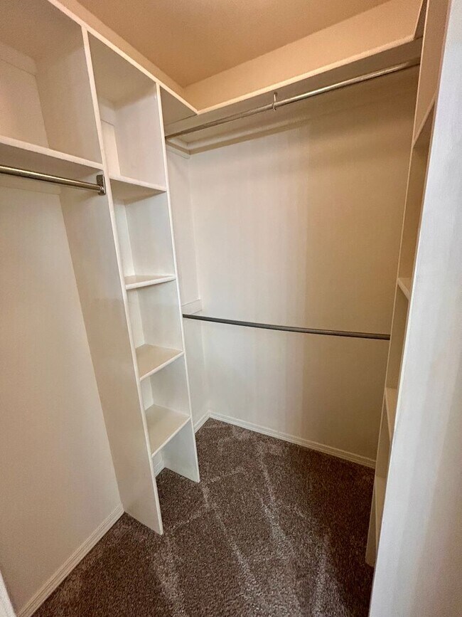 Building Photo - Cozy 3 Bedroom/2 Bathroom Home for Rent in...