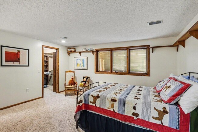 Building Photo - 5649 Woodstock Dr