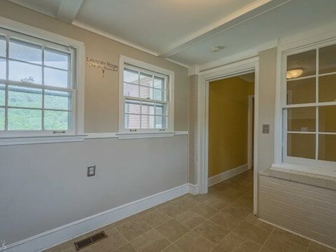 Building Photo - 152 Wildwood Dr