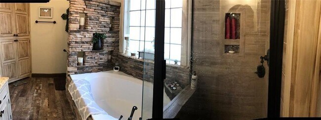 Building Photo - 20726 Redbud Trail