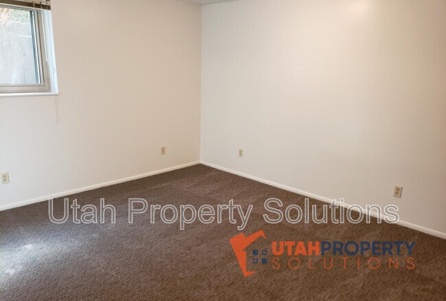 Building Photo - 2880 La Strada Way