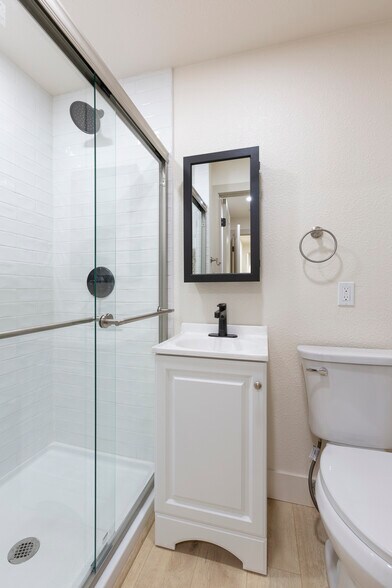 Bathroom 2 - 730 W Pueblo St