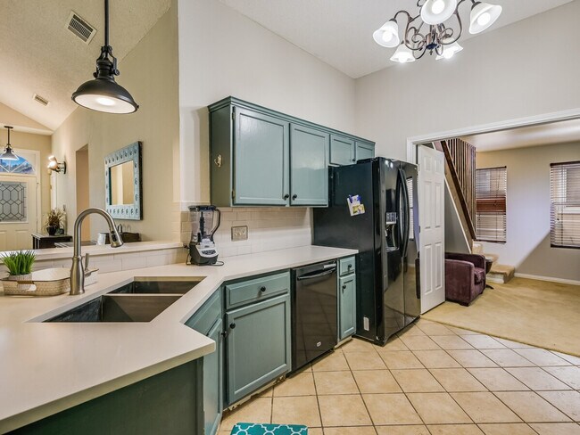 Building Photo - 14809 Great Willow Dr