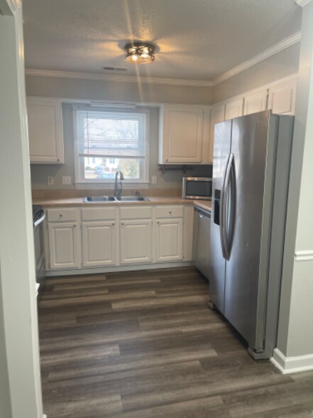 Building Photo - 1139 Glendale Dr