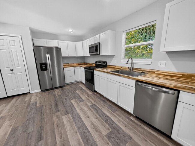 Building Photo - 5316 Godas Cir