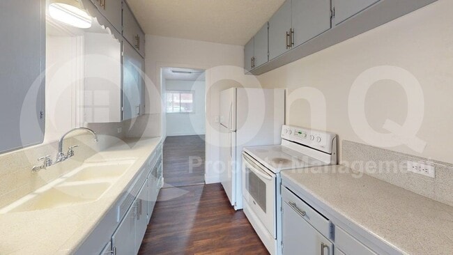 Building Photo - 2760 N Palo Verde Ave