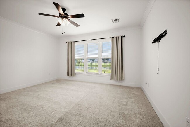 Building Photo - Beautiful 4-Bedroom Home in Parks at Water Oaks – Gonzales, LA