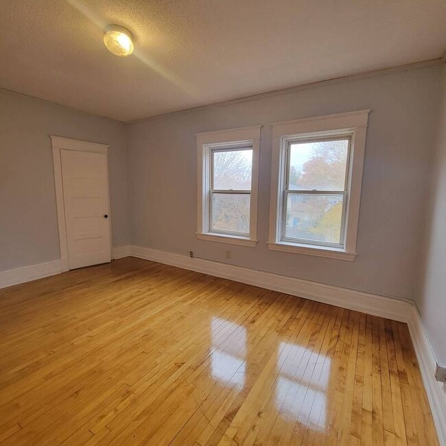 Building Photo - 597 Blair Ave
