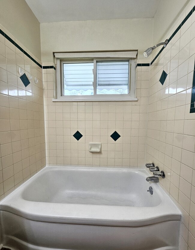 Building Photo - 17637 Prospect St