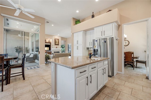 Building Photo - 78652 Alliance Way