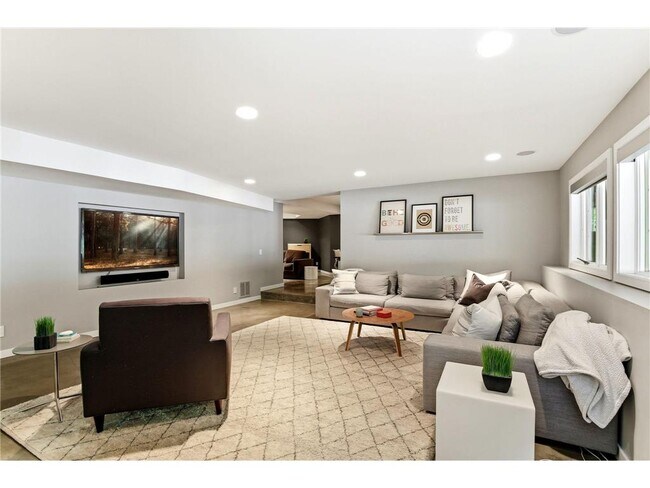 Building Photo - 20650 Bayview Ct