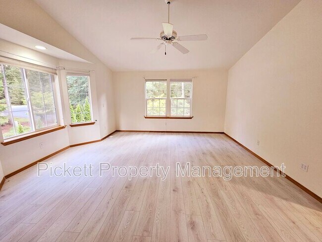 Building Photo - 5998 McCormick Woods Dr SW