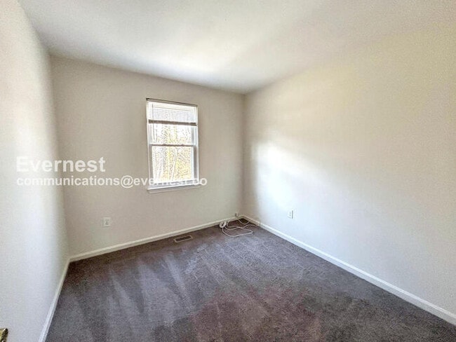 Building Photo - 1246 Thomas Jefferson Pl