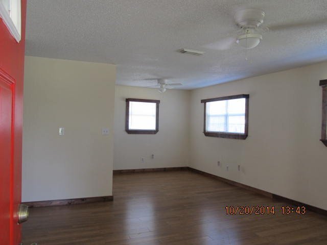 Building Photo - 605 Jackson St