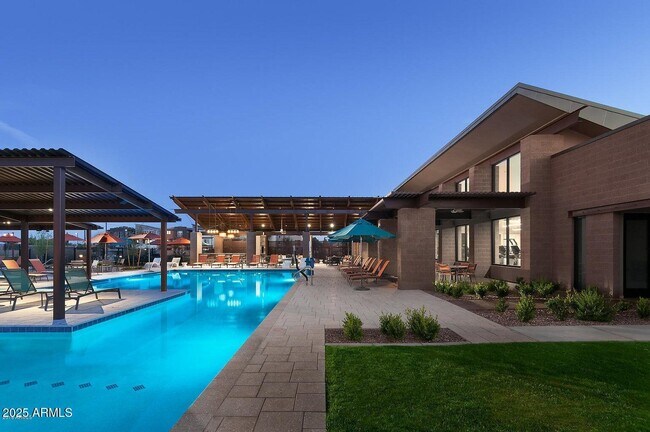 Building Photo - 1250 Abbey Ln