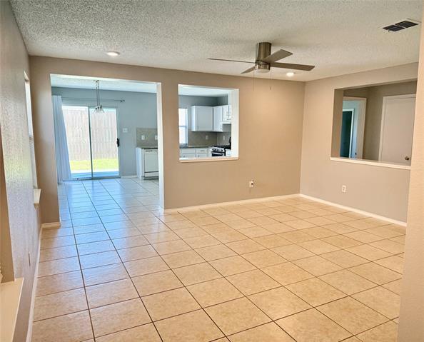 Building Photo - 805 Gillon Dr