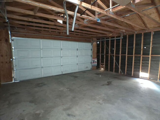 Building Photo - **Coming soon** Welcome to your new home 3 bd 2 bth