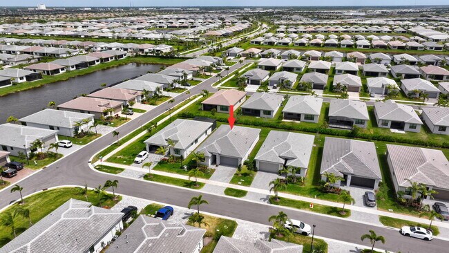 Building Photo - 12557 SW Rain River Dr