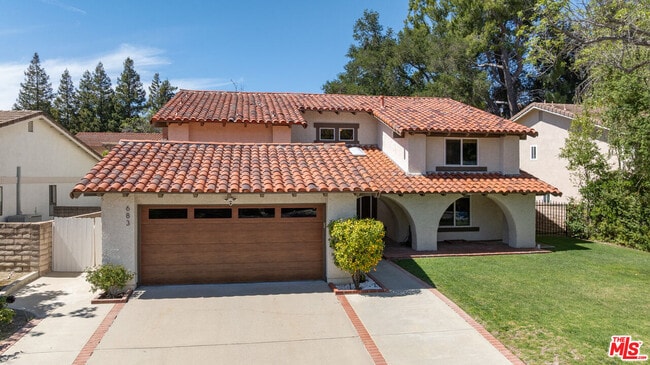 Building Photo - 683 Triunfo Canyon Rd