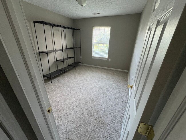 Building Photo - 6258 Braelinn Dr