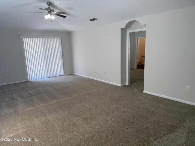 Building Photo - 5550 Oak Crossing Dr