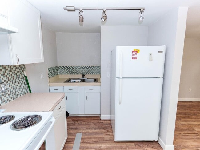 Building Photo - 4910 Limestone Dr