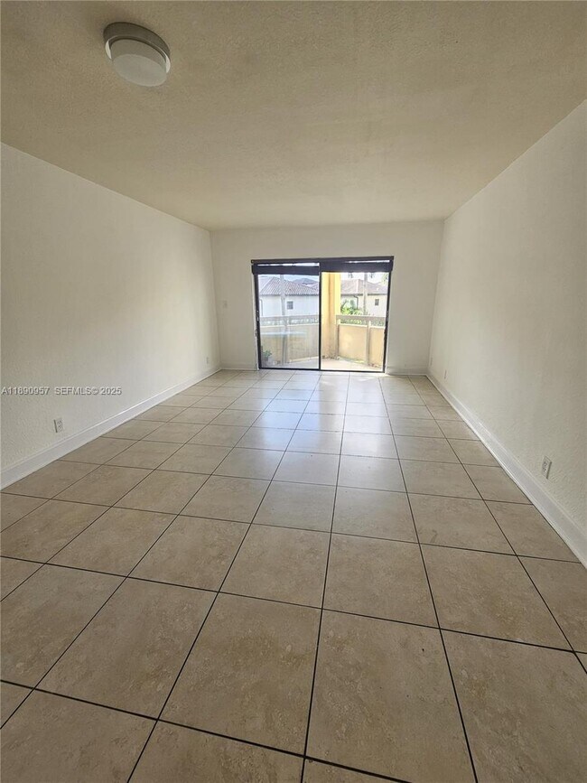 Building Photo - 8290 Lake Dr