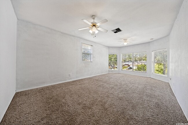 Building Photo - 5230 Ebony Dr
