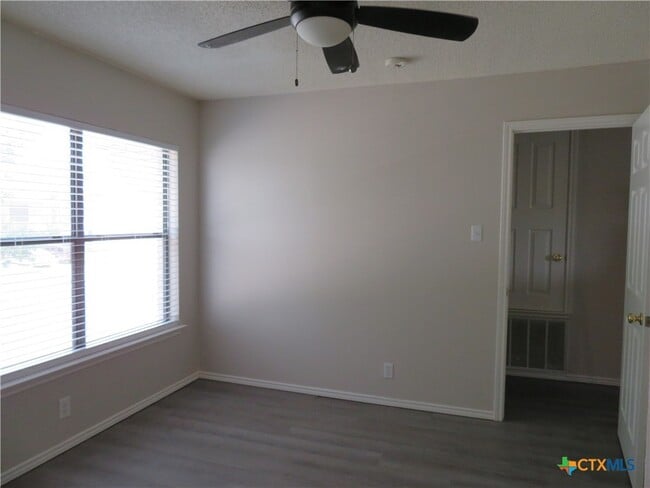 Building Photo - 1093 Stone Branch